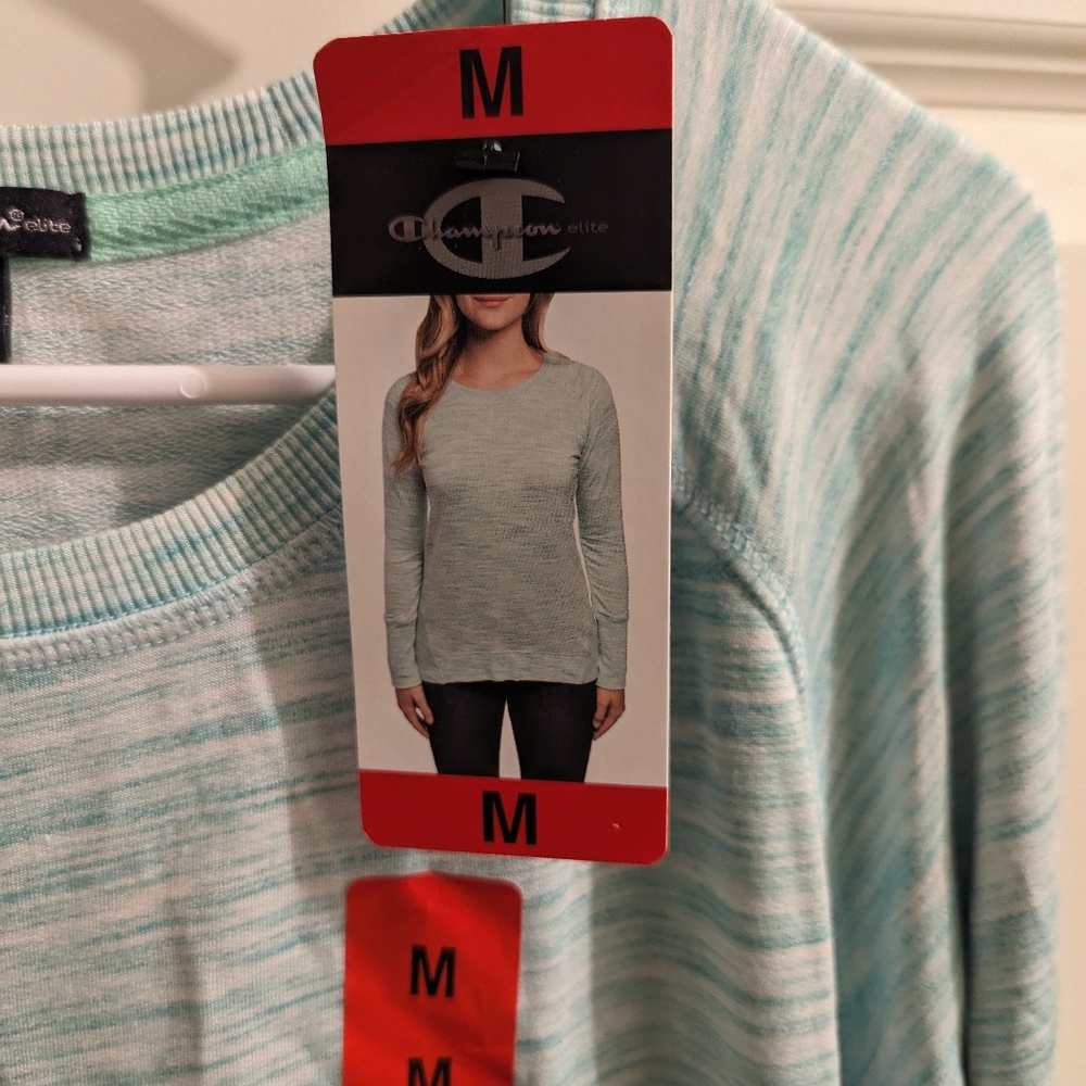 Long sleeve Champion athleisure tee
